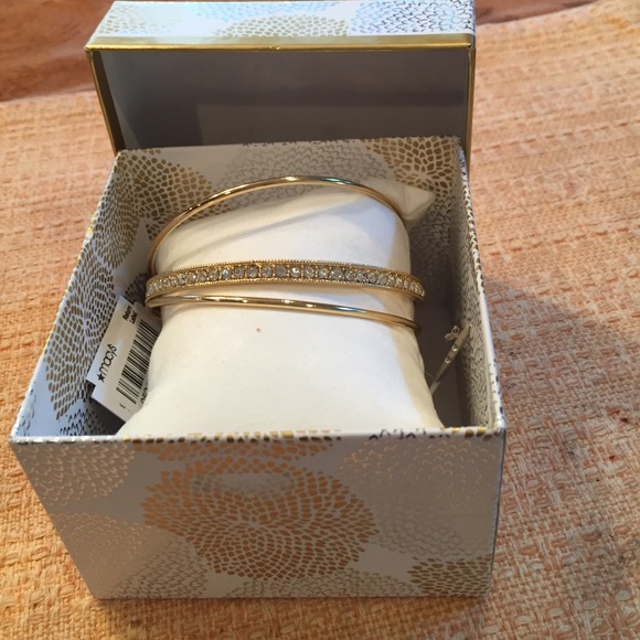 Bracelets - Picture 2 of 2