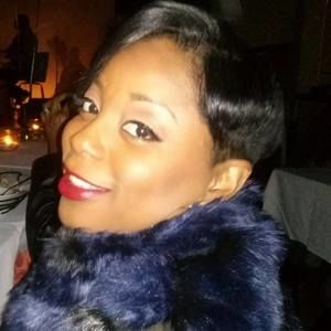 Meet your Posher, Latosha