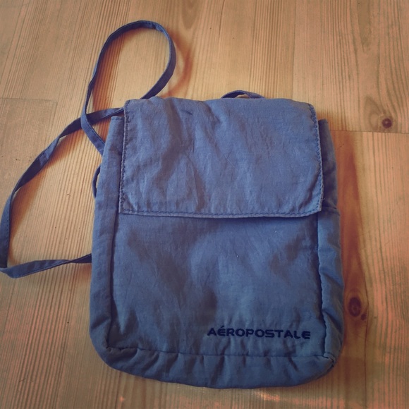 Aeropostale handbag with long shoulder strap!