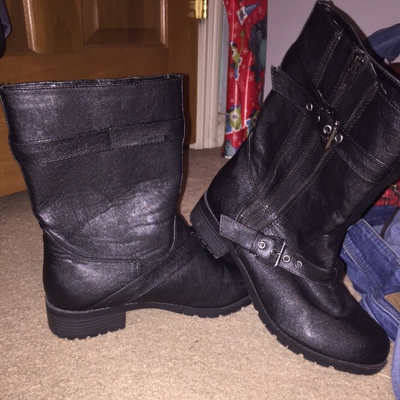Black pair of boots