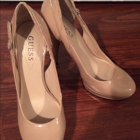 Guess - Picture 4 of 4