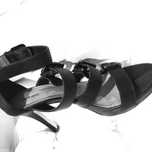 Style Co. Black strappy heels