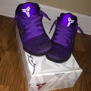 Kobe 9 moon walkers very nice