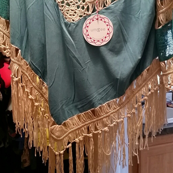 Top - Picture 2 of 2