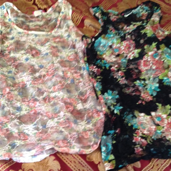 2 for 1 lace tanks