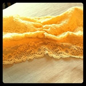 Lace Bandeau pale yellow