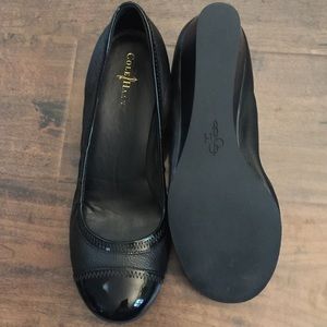 Elise cap toe wedge