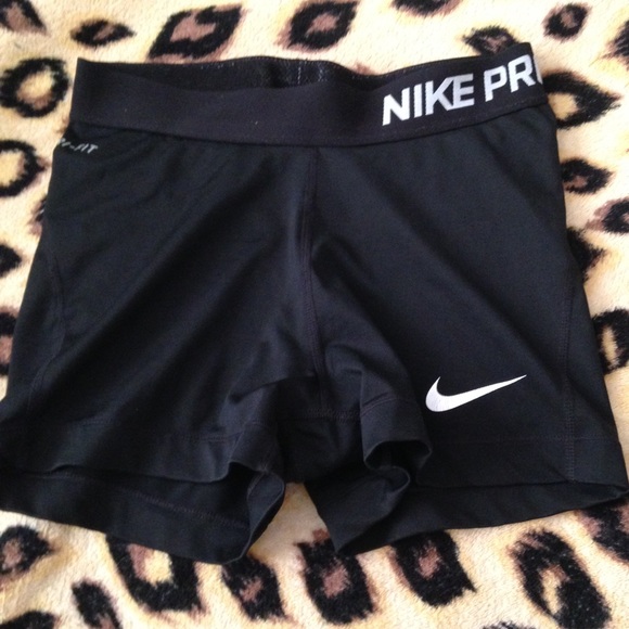 Black Nike Pros