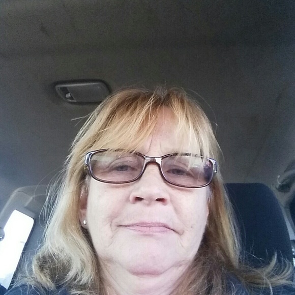 Meet your Posher, Kathy - Picture 1 of 1