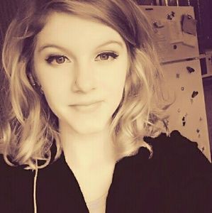 Meet your Posher, Rebekah