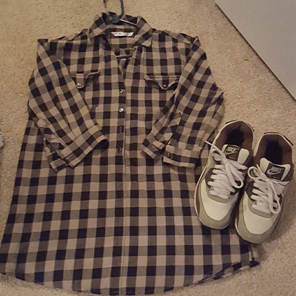 Nike Air Max and shirt bundle ***Price Drop***