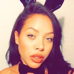 Meet your Posher, Natasha