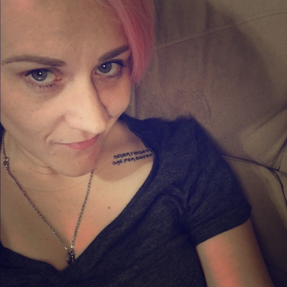 Meet your Posher, Holly