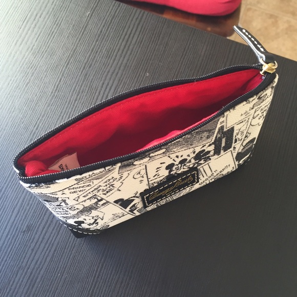Limited Edition Dooney&Bourke Disney Makeup Clutch - Picture 2 of 4
