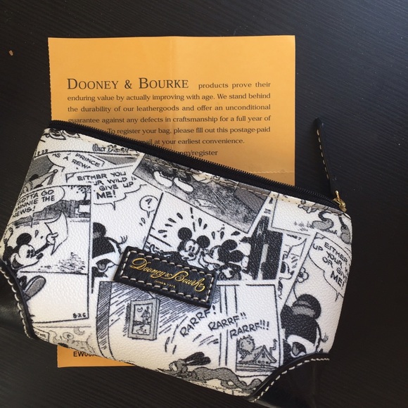 Limited Edition Dooney&Bourke Disney Makeup Clutch - Picture 4 of 4