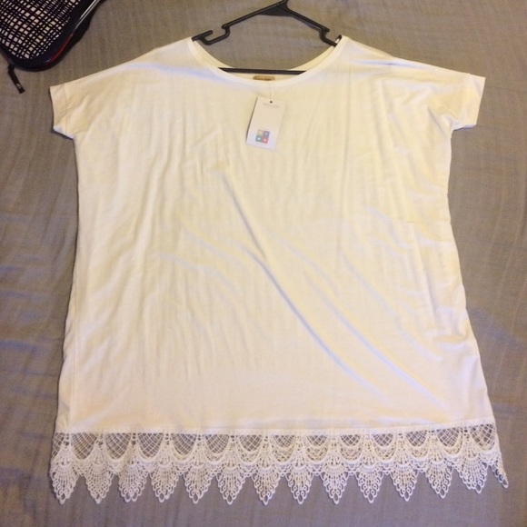 short sleeve ivory piko