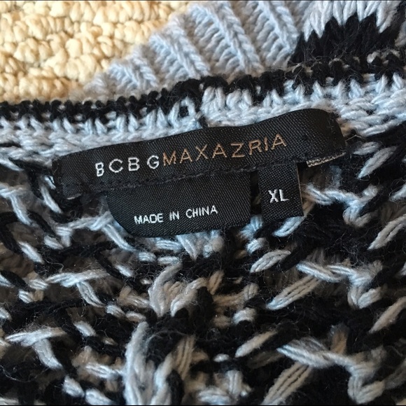 BCBG Loose knit sweater small - Picture 3 of 4