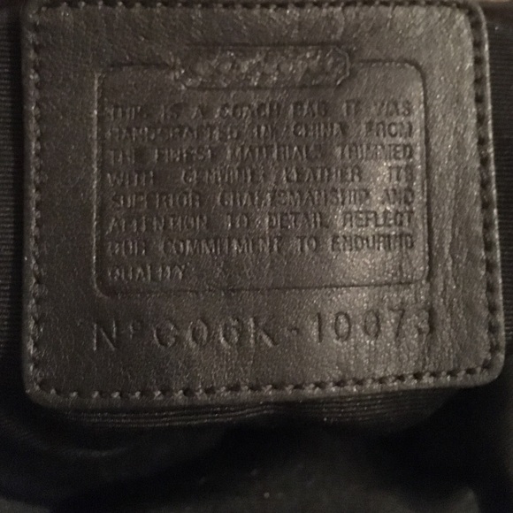 Authentic coach black signature shoulder hobo - Picture 4 of 4