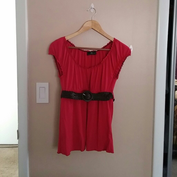โ๏ธNWOT Pink Top w/ Brown Beltโ๏ธ