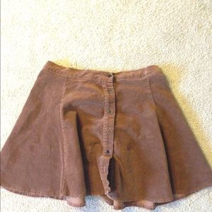 BRANDY MELVILLE SKIRT STILL IN STORES