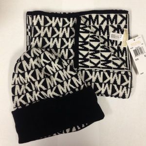 New Michael Kors Scarf and Hat set