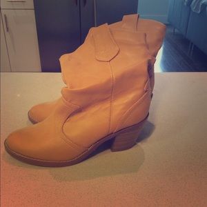 Western cowboy boots 6 SODA