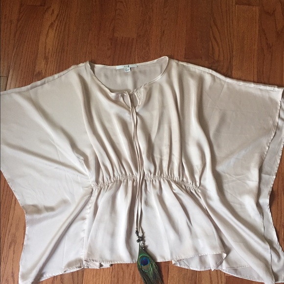 Flow silky shirt with peacock feathers - Picture 2 of 2