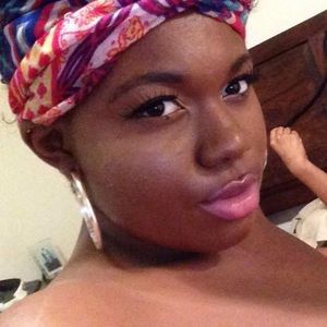 Meet your Posher, Nadia