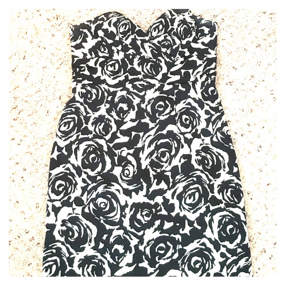 Cute dress!