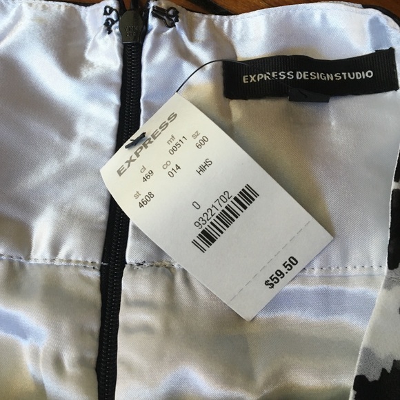 NWT Express chiffon skirt - Picture 2 of 3