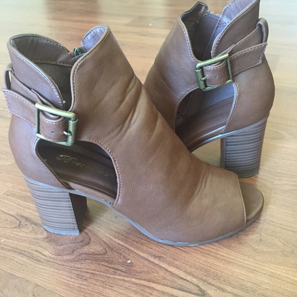 Tan faux leather booties