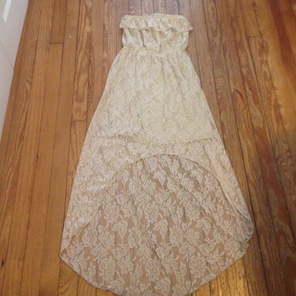 hippie-Chic lace high-low dress