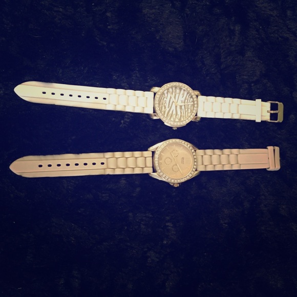 🚫SOLD🚫Rubber Fashion watches