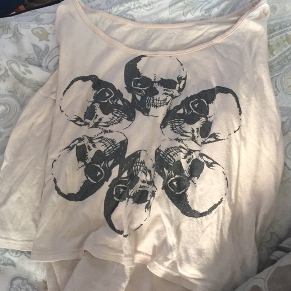 Cropped skull 3 quarter sleeve shirt