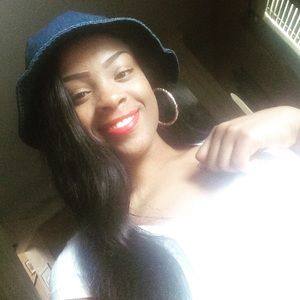 Meet your Posher, Desiree