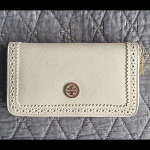 New Tory Burch Robinson Spectator Zip Wallet