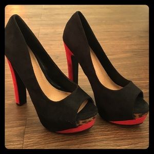 These shoes are perfect for the holidays!