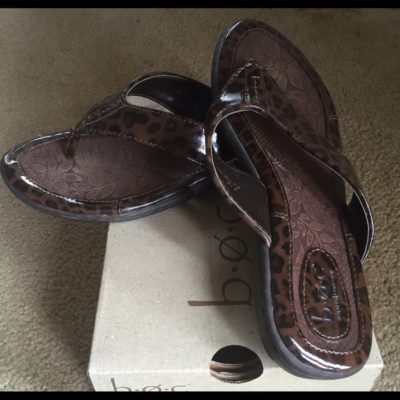 REDUCED! b.o.c Zita leopard flip flops - Picture 2 of 4