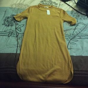 Mustard yellow T-shirt dress