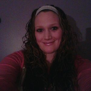 Meet your Seller👯!!😘💨💋