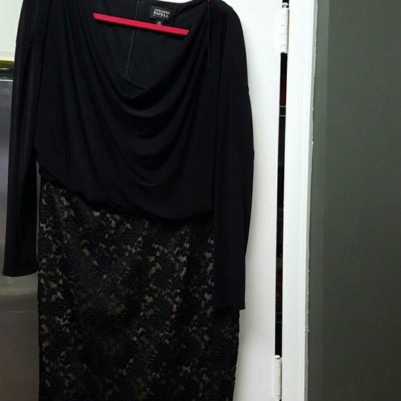 Black cocktail Adrianna Papeli Dress