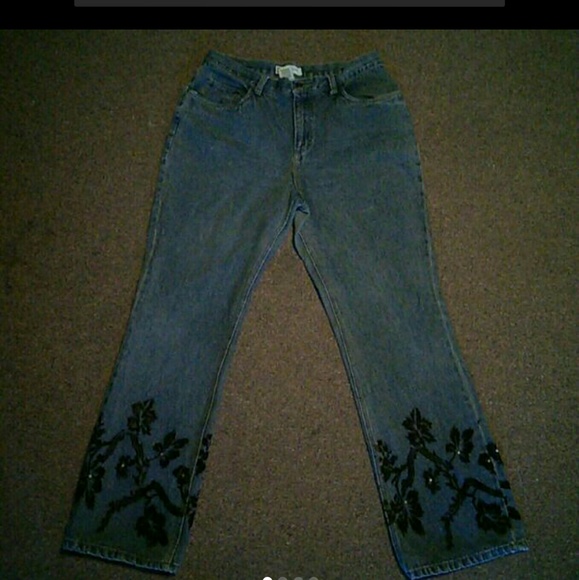 Size ~ 14 👖👚 Decorative Boot Cut Jeans!