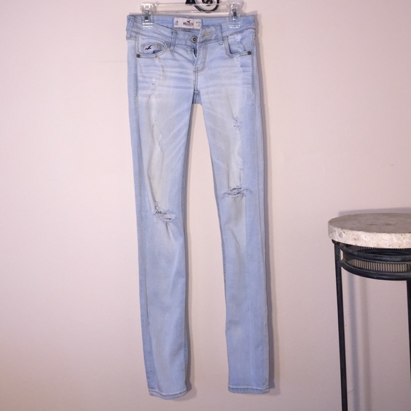 FINAL MARKDOWN distressed Hollister jeans 👖⚡️