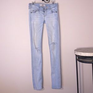 FINAL MARKDOWN distressed Hollister jeans 👖⚡️