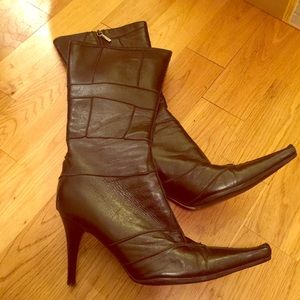 Pointy heeled boots