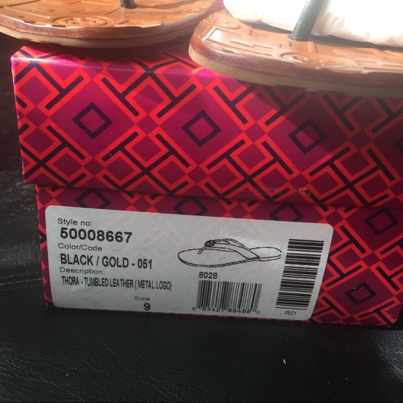 SOLD ☑️Tory burch black/gold sandals - Picture 4 of 4