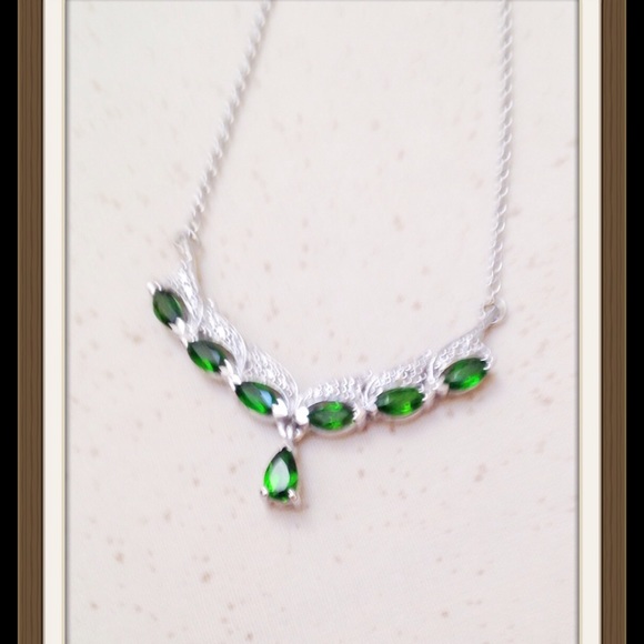 RARE Russian Diopside Necklace - Picture 3 of 3