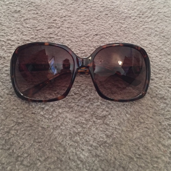 Steve Madden tortoise sunglasses