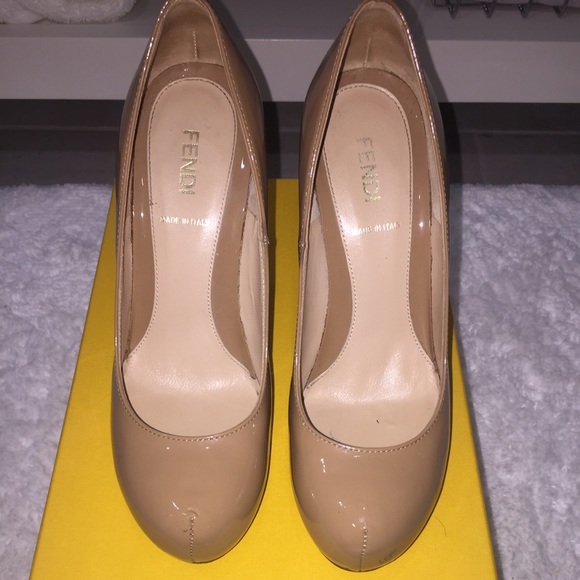 Fendi Nude Pumps with Logo Heel! - Picture 3 of 4