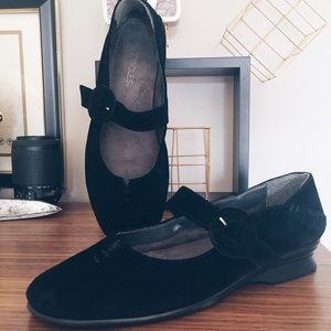 Size 8.5 Black Suede Wedges